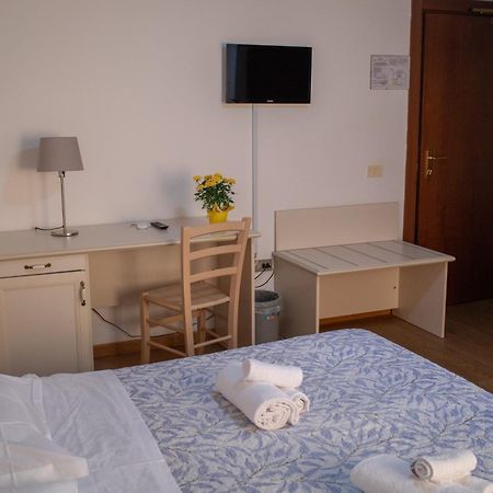 Hotel Ariston Piombino Exterior foto